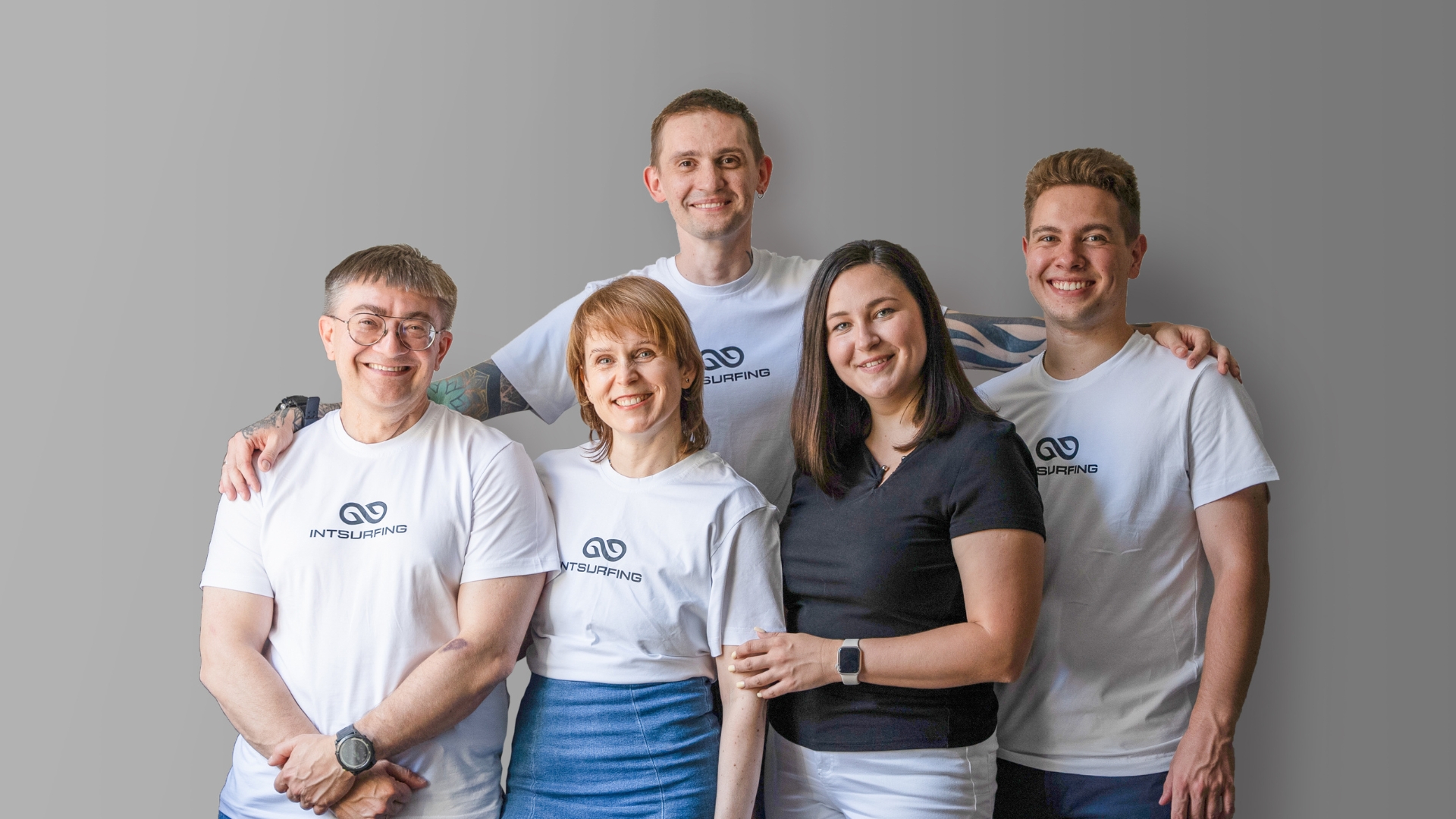 Intsurfing team for big data projects Intsurfing team for big data solutions