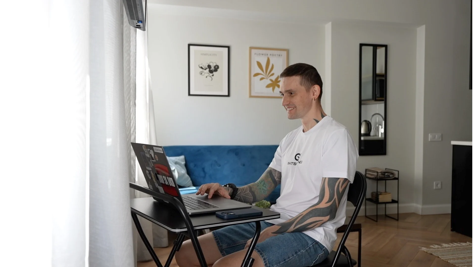 Intsurfing Advantages: Proven Projects, Cloud Expertise Why B2B data intelligence platforms choose Intsurfing as backend partner